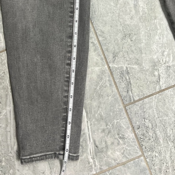 American Eagle Gray Low Rise Curvy Stretch  Jeggings Size 8 - Picture 5 of 8